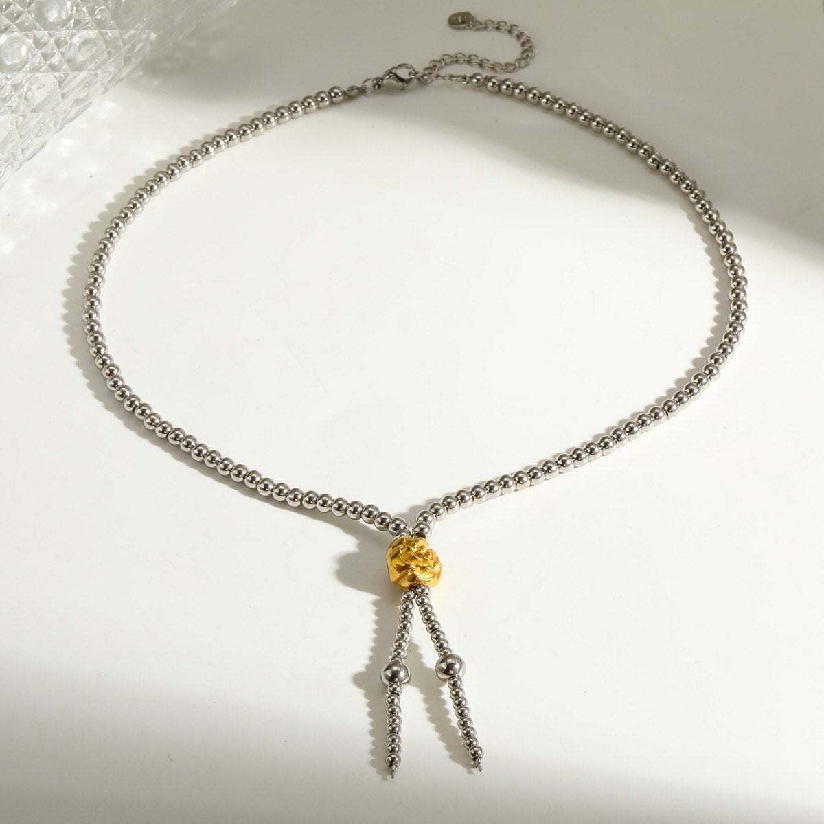 Single flower choker